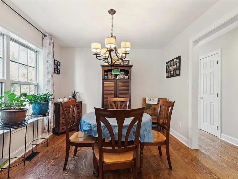 126 Wood St — Photo 16