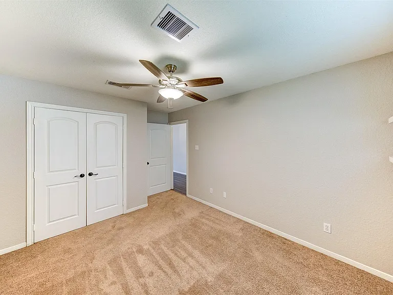 402 Live Oak Ln — Photo 27