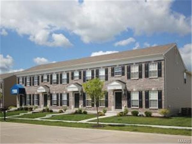 2nd image of 110 Willott Square Dr