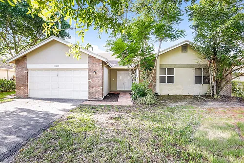11235 NW 43rd Pl Photo 1