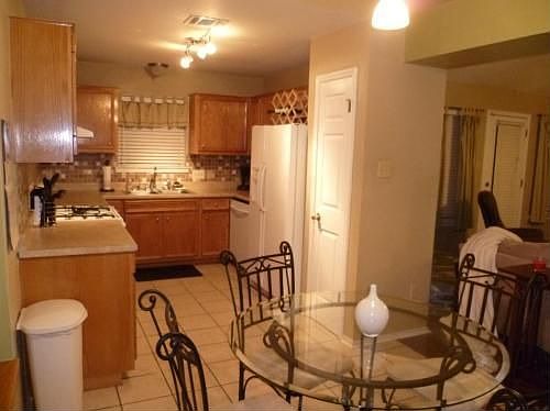 3rd image of 1408 Somerset Dr