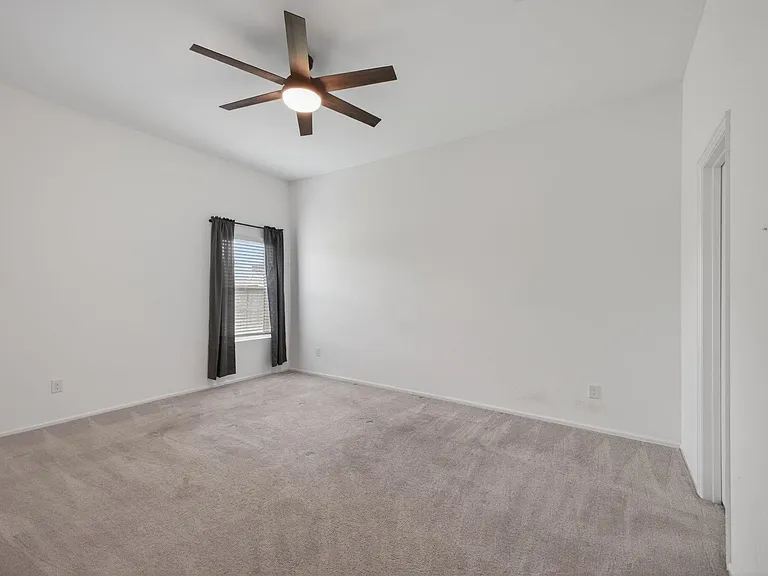 1519 Twilight Green Dr — Photo 16