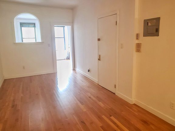 4th image of 617 Grand Ave #2