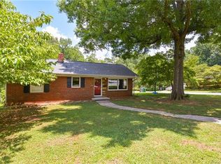 2255 Falmouth Rd, Charlotte, NC 28205