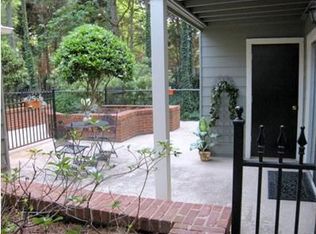 301 Granville Ct, Sandy Springs, GA 30328
