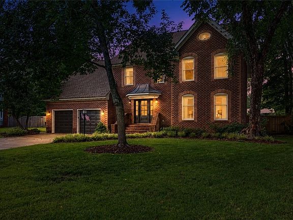 2nd image of 701 Aspen Forest Ct