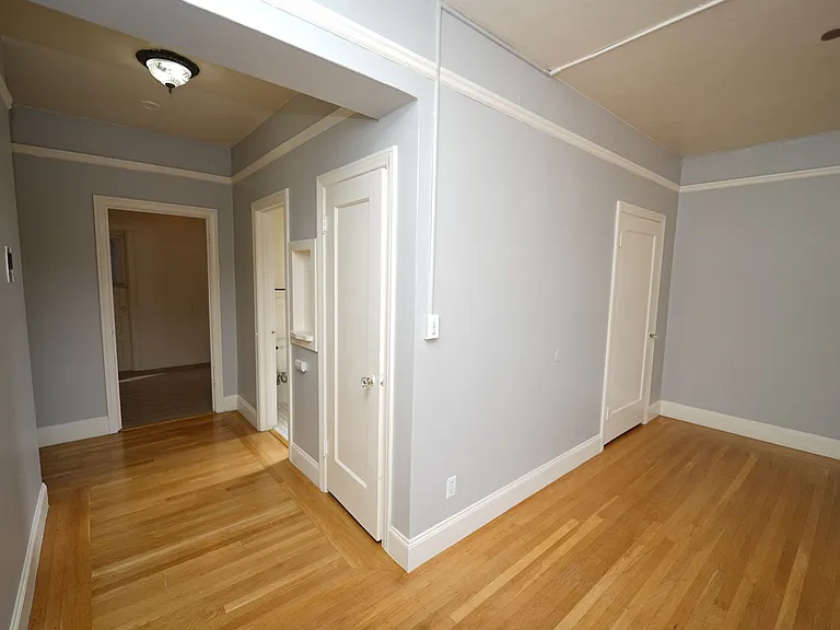 2630 L St — Photo 12