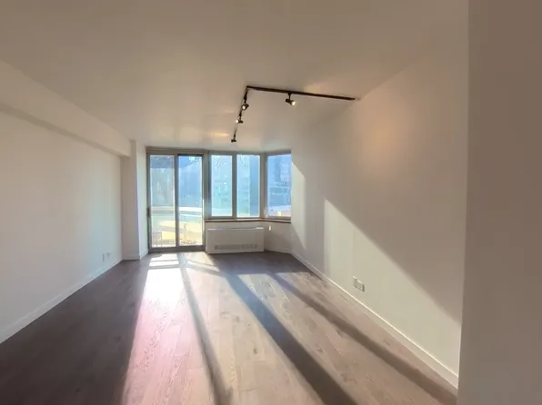 500 West 43rd Street image 1 of 9