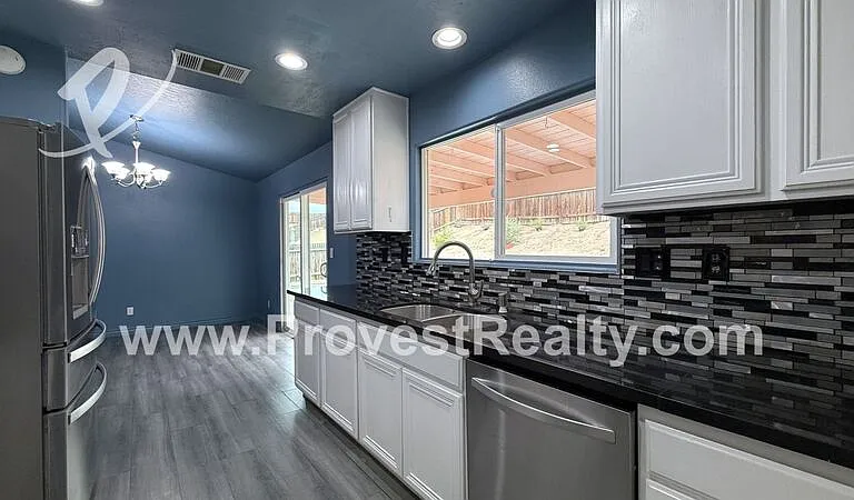 13174 Butte Ave — Photo 10