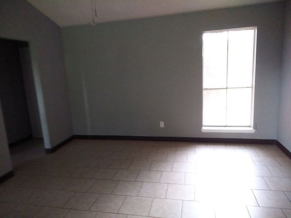 5th image of 403 Seacrest Blvd