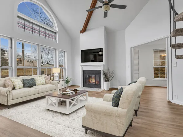 1005 Patio Dr, Nashville, TN 37214