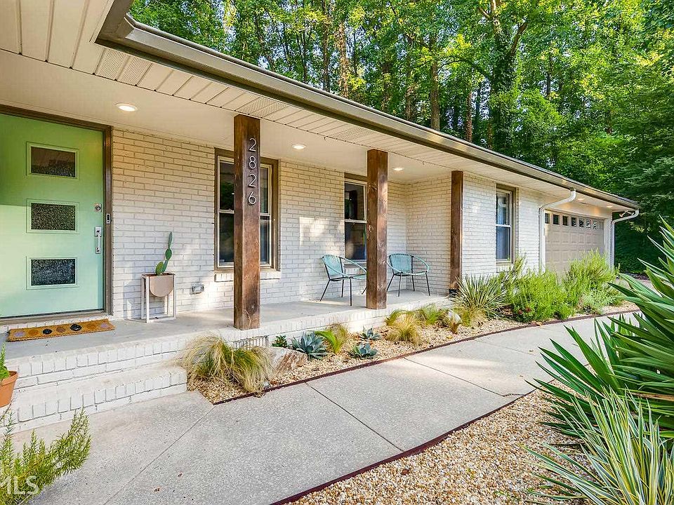 2nd image of 2826 Overlook Dr