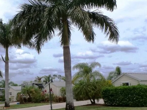 3016 E Riverbend Resort Blvd, Labelle, FL 33935