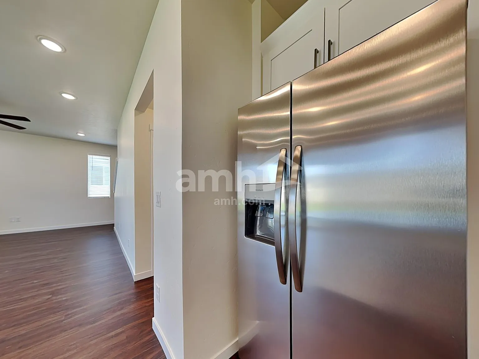 4 bed, 2.5 bath, 1835 sqft, $2,510 — Photo 4