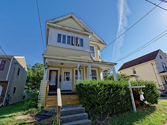 2nd image of 17 Mapleridge Ave