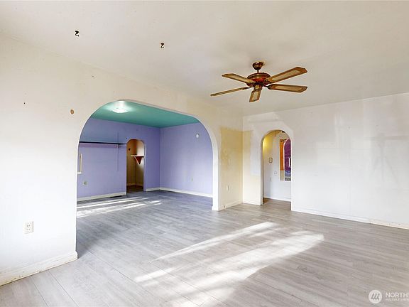 3rd image of 702 Wilson Street