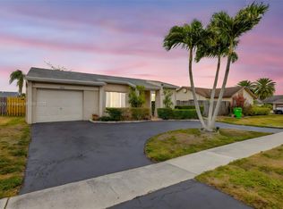 11661 NW 37th Pl, Sunrise, FL 33323