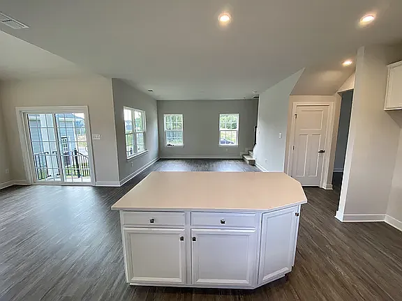 4701 Manor Crossing Pl — Photo 5