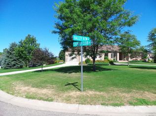 1965 Country Club Dr, Brookings, SD 57006