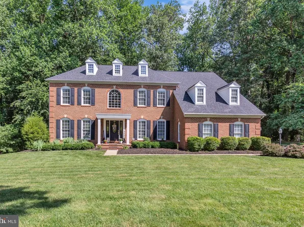 8 Falling Water Ct, Reisterstown, MD 21136
