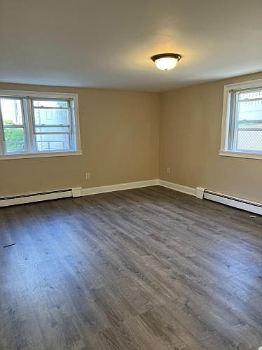 1st image of 54 Thomas Pl