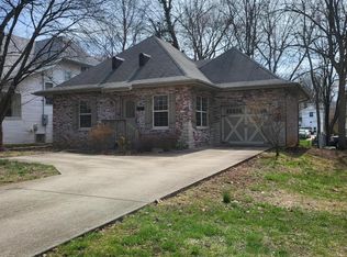 1306 E Grand St, Springfield, MO 65804