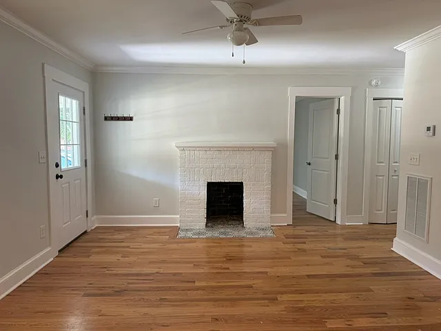 3 bed, 1090 sqft, $1,950 — Photo 3