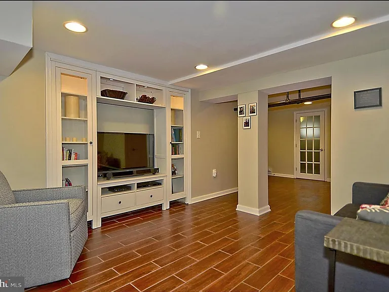 3610 24th St NE — Photo 26
