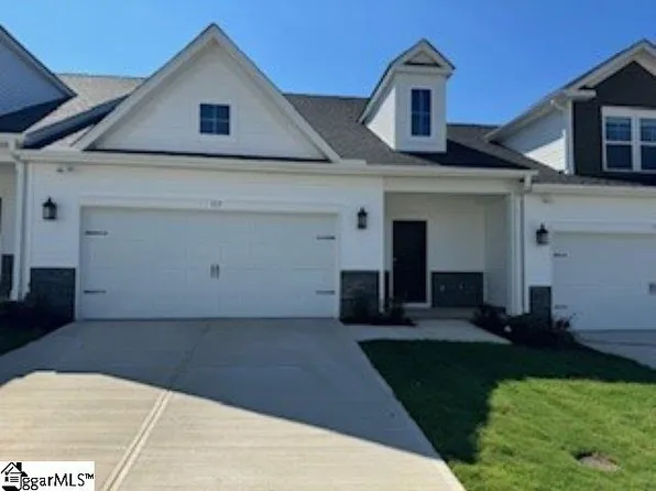 717 Isleworth Ln, Greenville, SC 29611