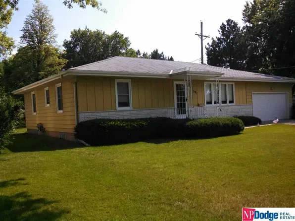 591 Elm St, Springfield, NE 68059