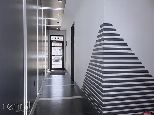 Rented by Rennit Inc. | media 47