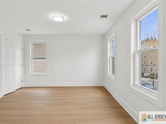 2nd image of 73 Ashland Ave