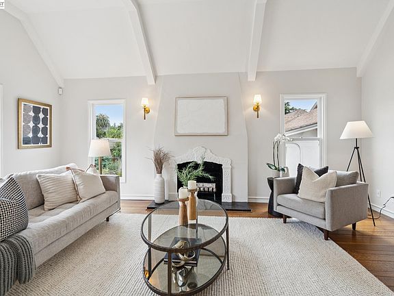 5th image of 637 Boulevard Way