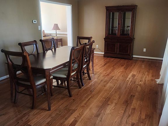 5th image of 2514 Windwood Dr