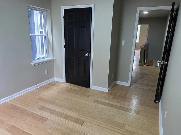 2405 Francis St — Photo 13