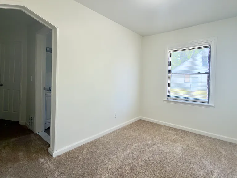 18581 Pierson St — Photo 4