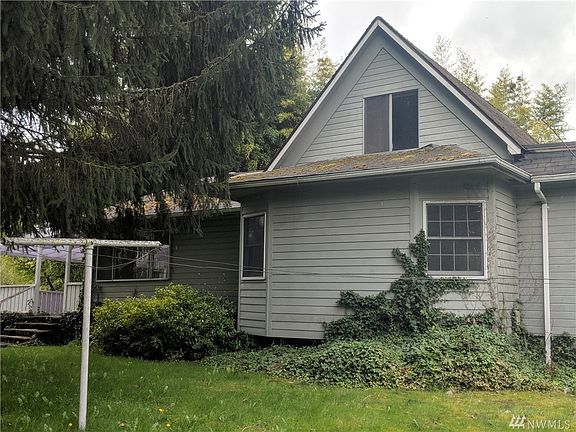 3rd image of 2605 54th Ave E