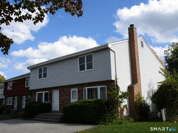 124 Harbor Dr, Stamford, CT 06902