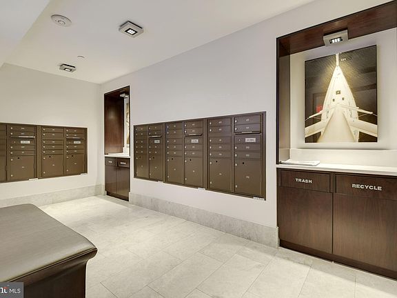 4th image of 601 N Fairfax St APT 217