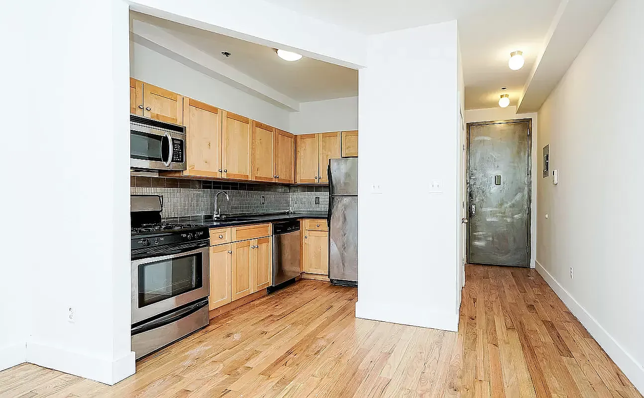 678 Prospect Place — Photo 1