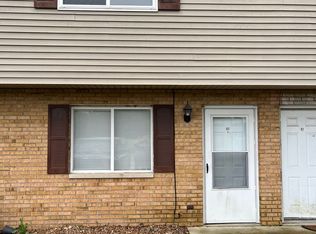 23105 Lake Dr #B3, Elsah, IL 62028