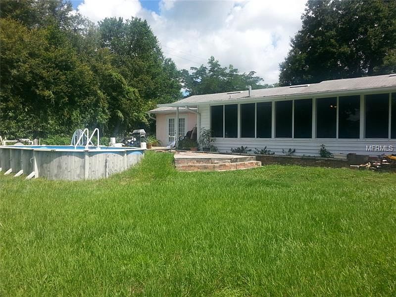 2nd image of 4128 Grove Pl