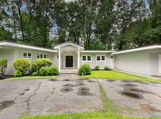 32 Aylesbury Rd, Worcester, MA 01609