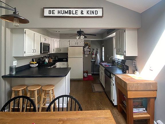 5th image of 16 Biggs Ln
