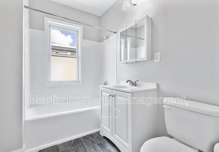 31 Harold St #C — Photo 4
