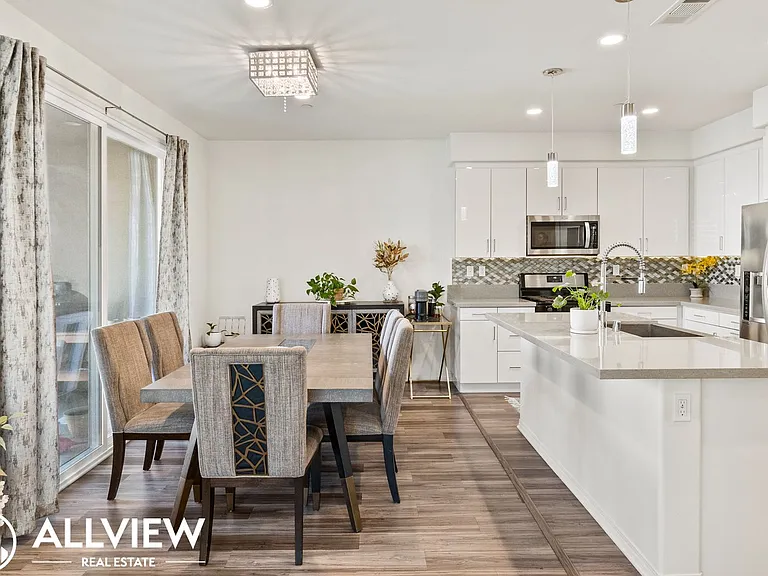 665 S Kinney Way — Photo 9
