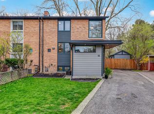 16 Veery Pl, Toronto, ON M3C2E1