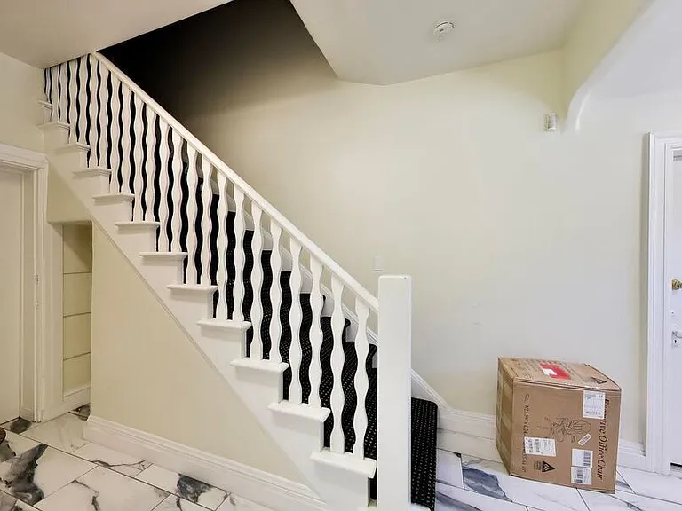 628 Waverly St #E — Photo 9