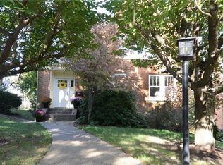 218 Newburn Dr, Pittsburgh, PA 15216