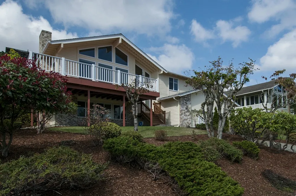 257 174th Pl NE photo 1